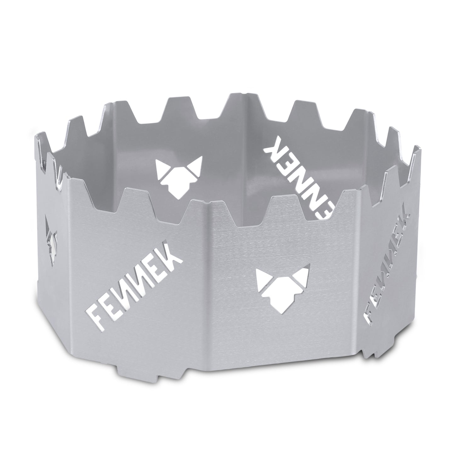 Freisteller der FENNEK Wok-Krone aus 1,5 mm Edelstahl für Feuerplatten und Grillringe mit 20er Öffnung. Made in Germany.