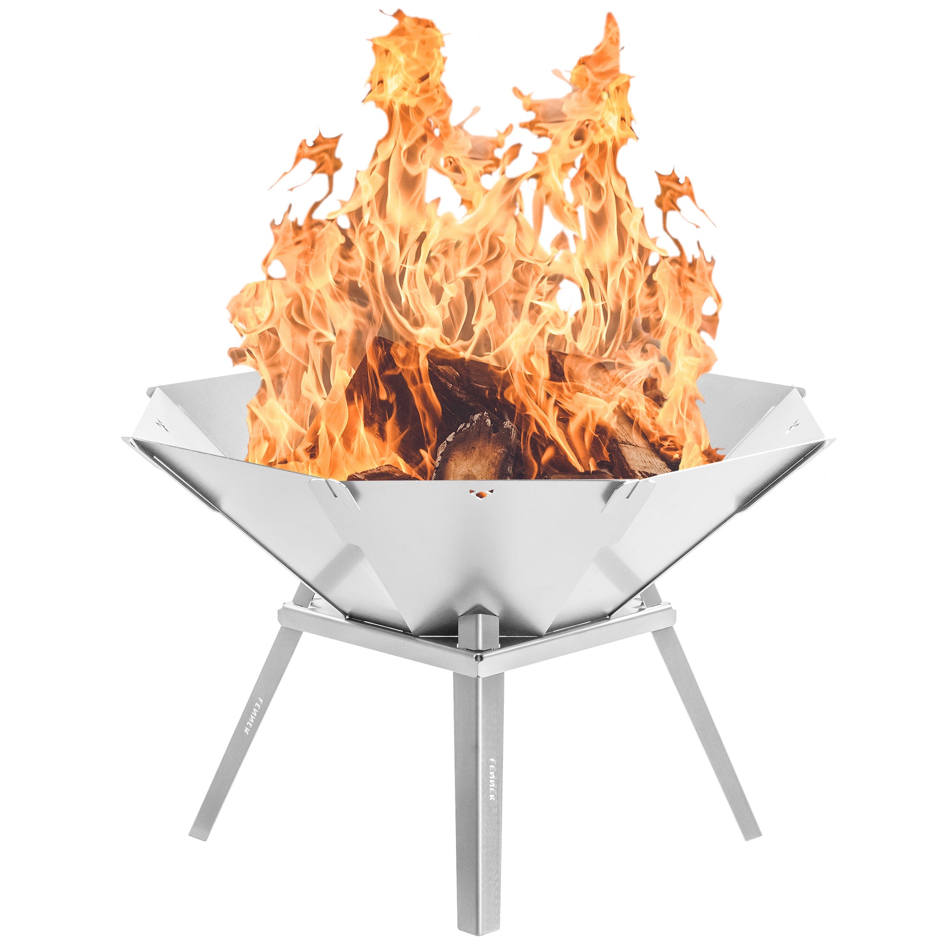 Blick von Vorne auf die Feuerschale Oktagon freigestellt mit Feuer darin