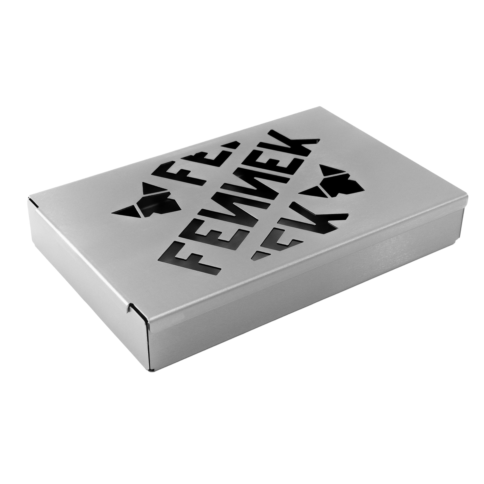 Freisteller der FENNEK Räucherbox schräg mit Deckel ohne Inhalt