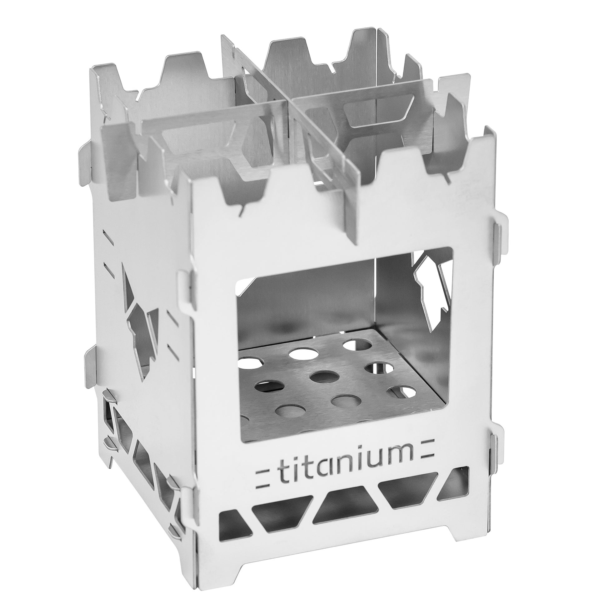 Titan Hobo mit herausgeschnittenem Titanium-Schriftzug und angebrachtem Topfkreuz.