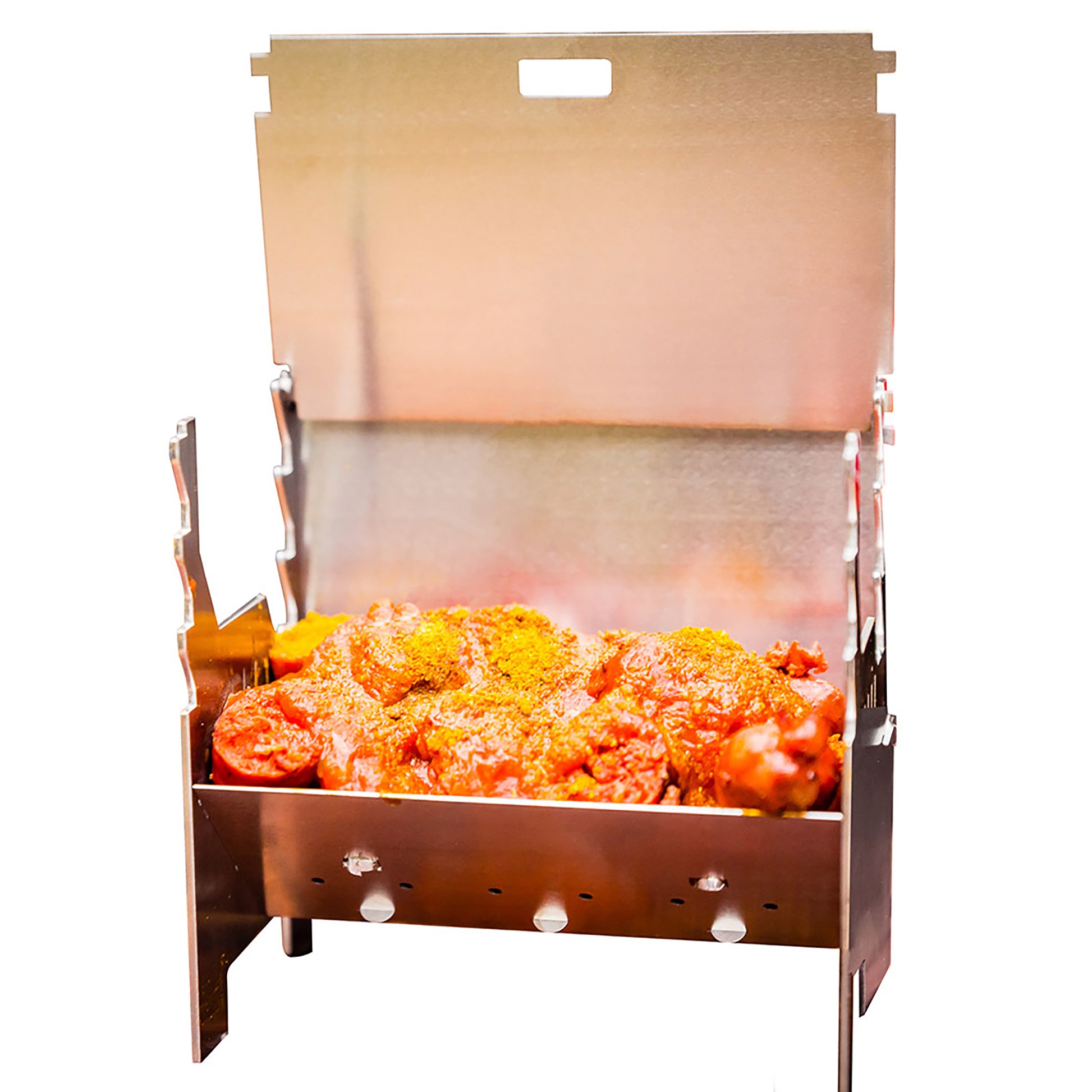 FENNEK Miniatur Grill zum Servieren mit Currywurst gefüllt.