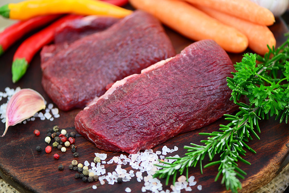 Lammlachse mit Bratkartoffeln und Grillgemüse – FENNEK® Lammlachse mit Bratkartoffeln und Grillgemüse – FENNEK®