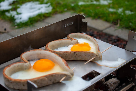 Herzwürstchen mit Spiegelei