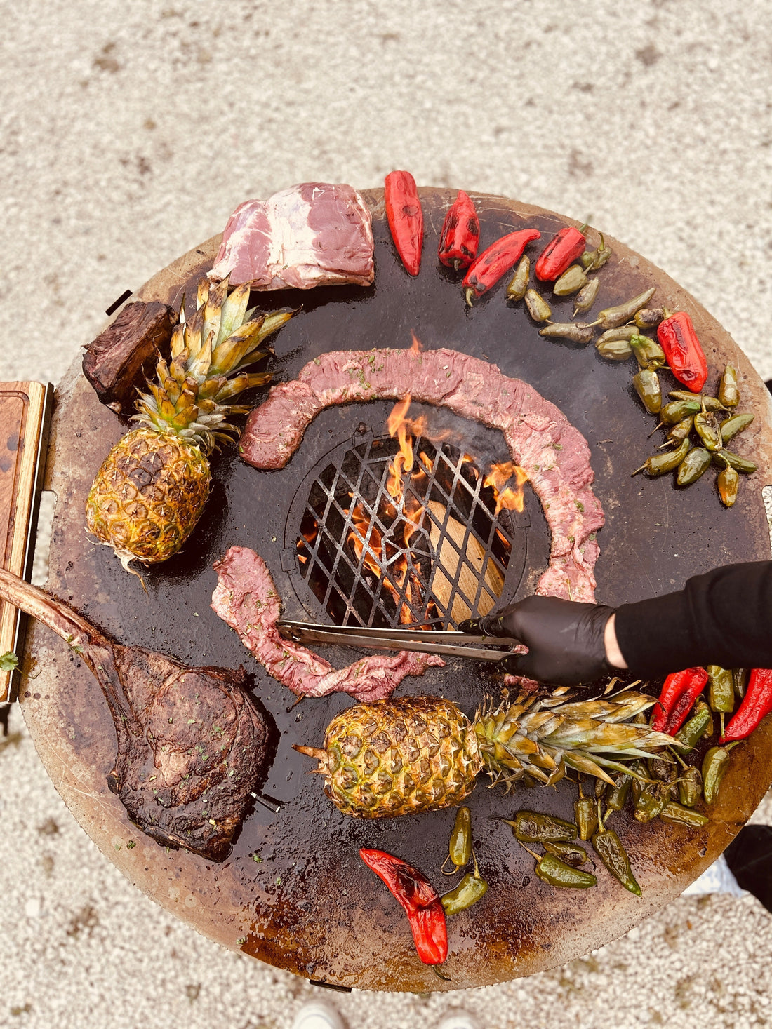 Feuerplatte aus Edelstahl oder Stahl - welches Material ist besser für dein Grillerlebnis?