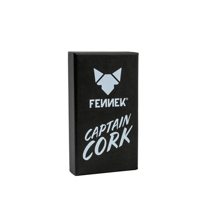 Freigestellte Verpackung vom FENNEK Captain Cork Flaschenöffner Magnetisch mobil.