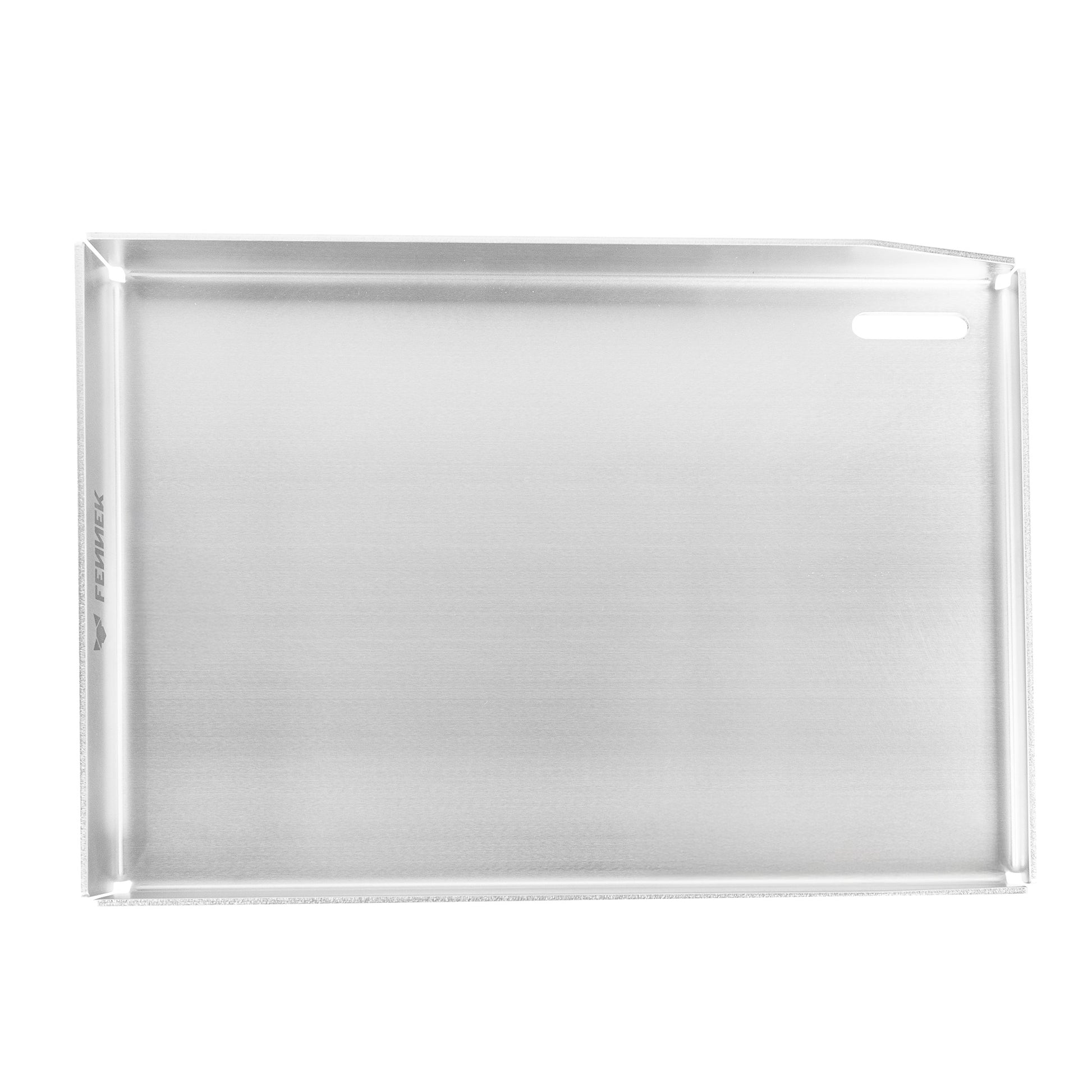 Freisteller der FENNEK Plancha 30 x 40 cm mit eingraviertem Logo. Draufsicht.