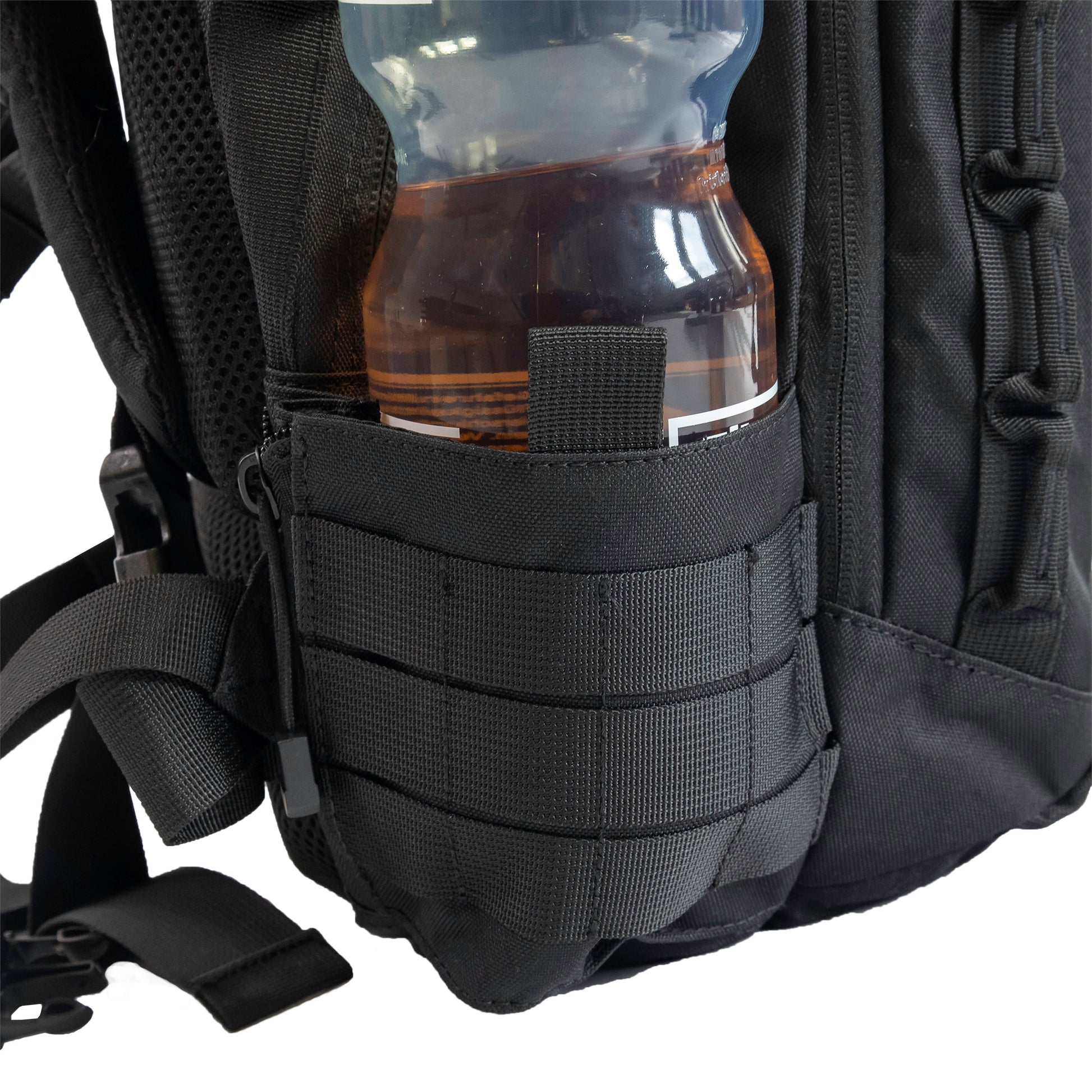 Freisteller Backpack One2explore mit Trinkflasche 1,5l im Seitenfach