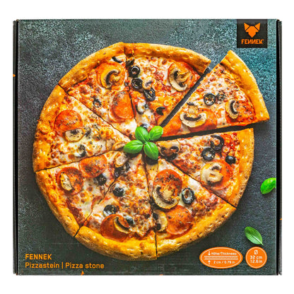 Draufsicht auf die Produktverpackung des Pizzastein, einem mit einer leckeren Pizza bedruckten Karton.