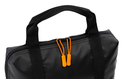 Reißverschluss von Tasche aus Tarpaulin, mit FENNEK Logo
